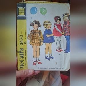 Vintage UNCUT Girls McCall's Pattern 3470 (From 1972) Size 3.